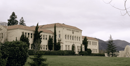 Churchill-Hall2